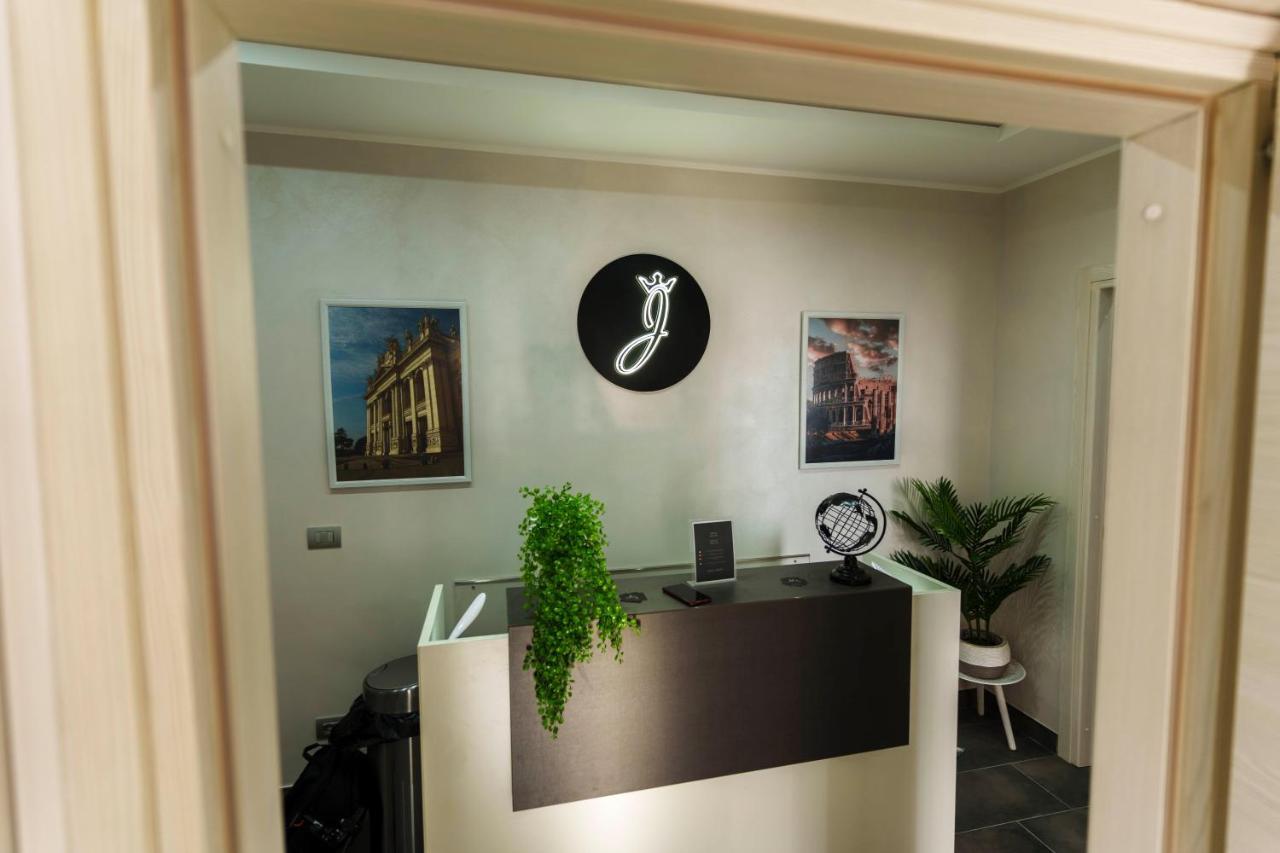 Julia Luxury Suite Rome Bagian luar foto